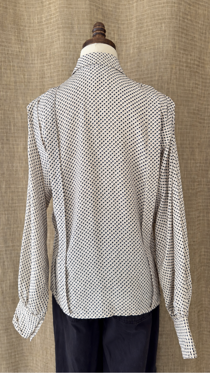 INV-013 Aseret mannequin back