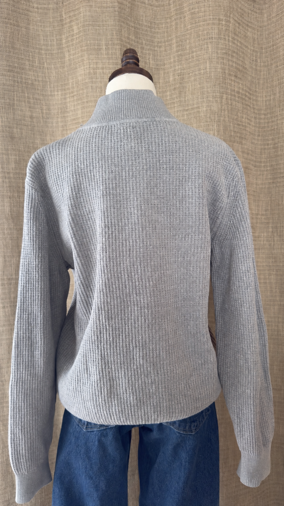 2010s Gap Cotton Sweater