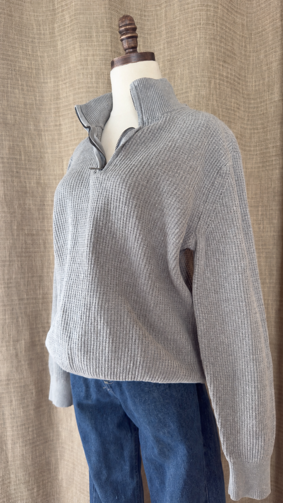 2010s Gap Cotton Sweater