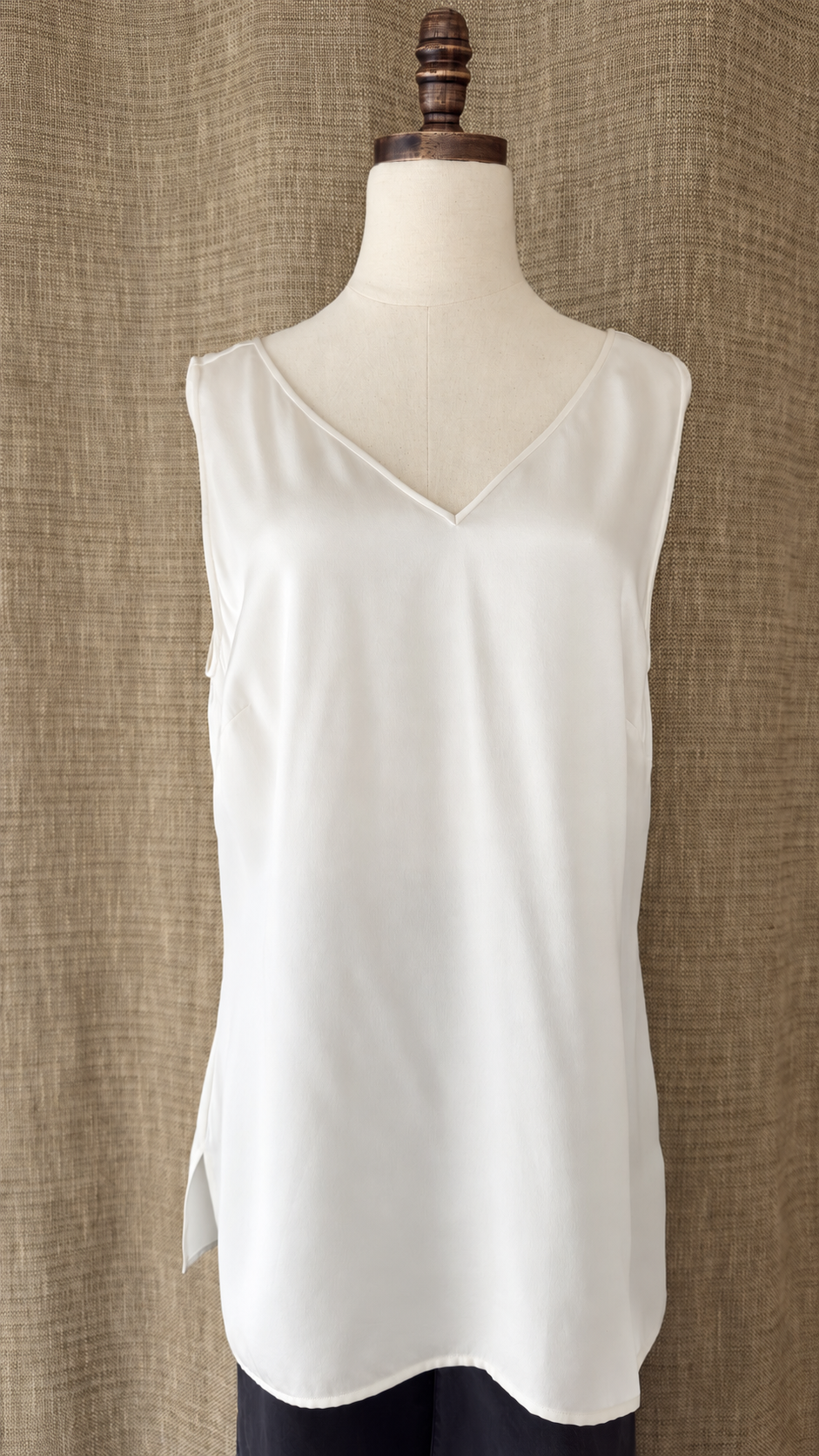 INV-092 Ravella mannequin front