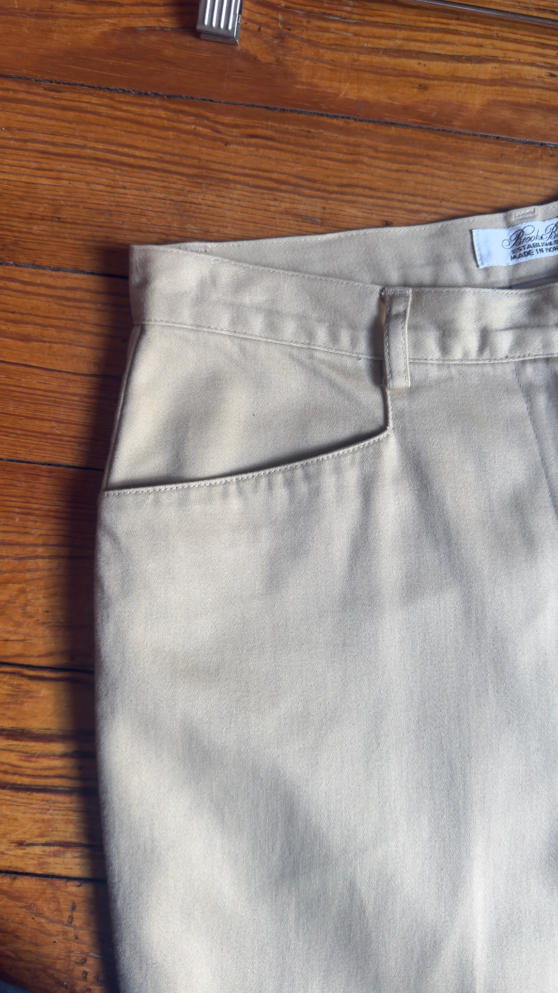 INV-097 Brooks Brothers front waist detail