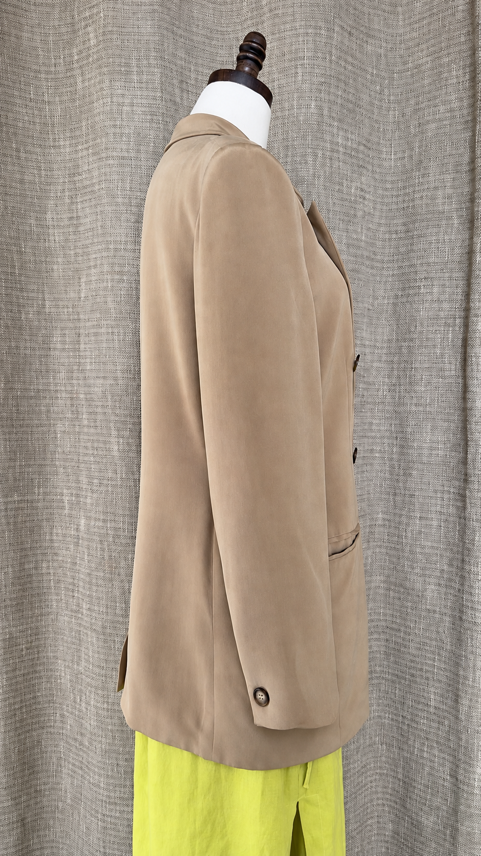 Jones New York camel silk blazer on mannequin, side view
