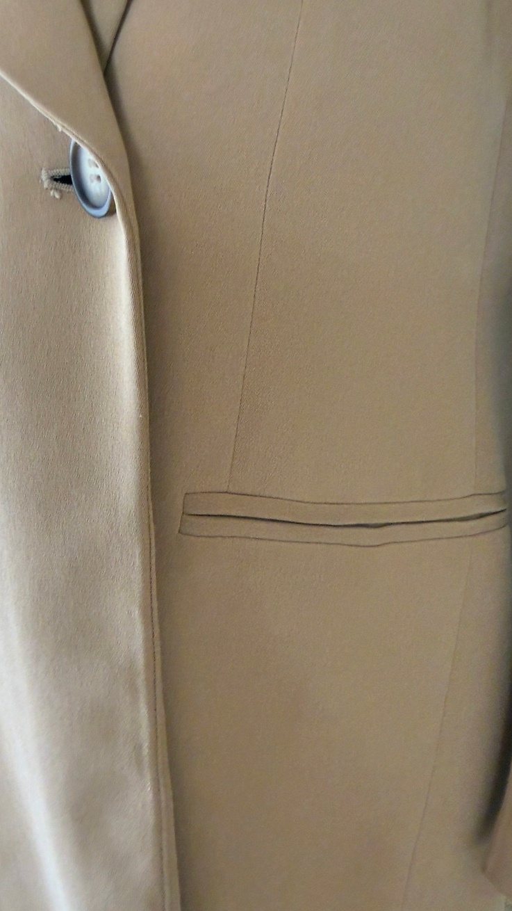Jones New York camel silk blazer pocket detail