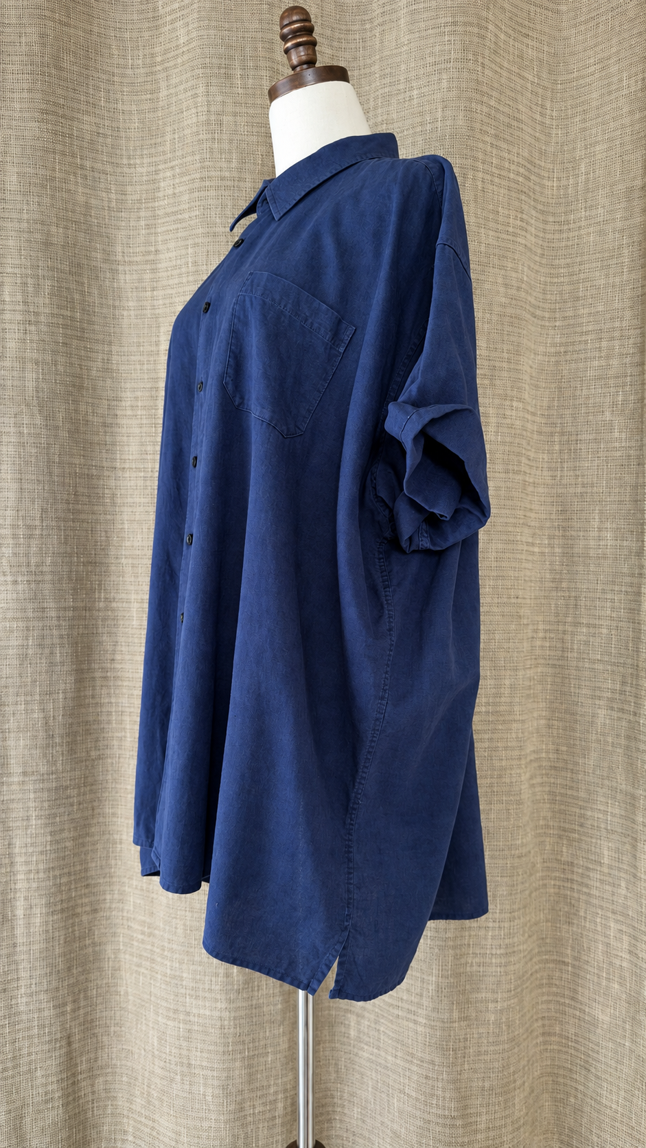 INV-210 Linea Uomo mannequin side