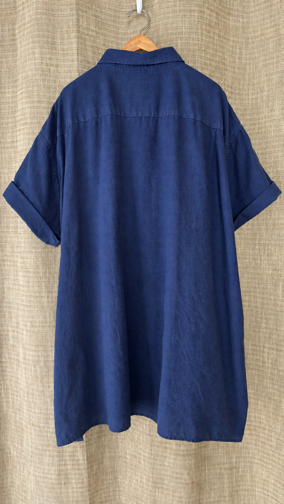INV-210 Linea Uomo hanging back