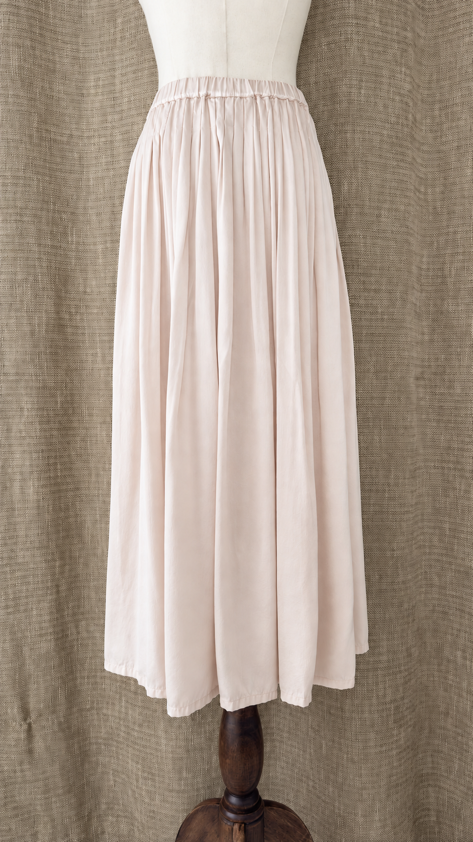 INV-226 Abby Rose for Strategy mannequin back