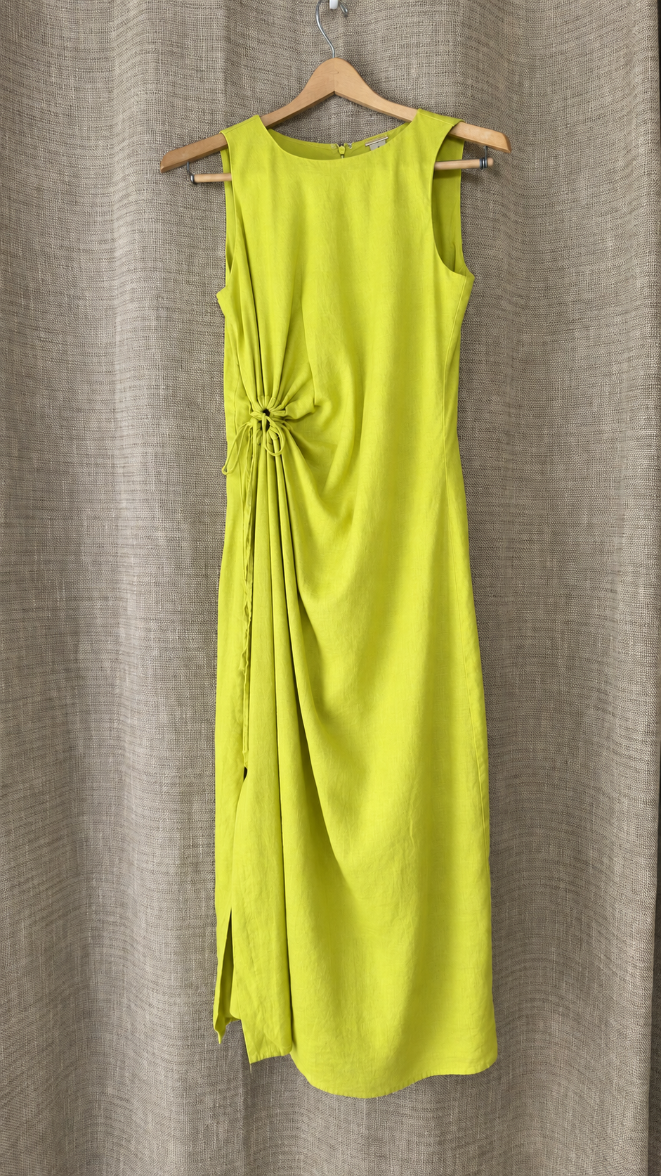 INV-268 Magaschoni linen dress hanging front