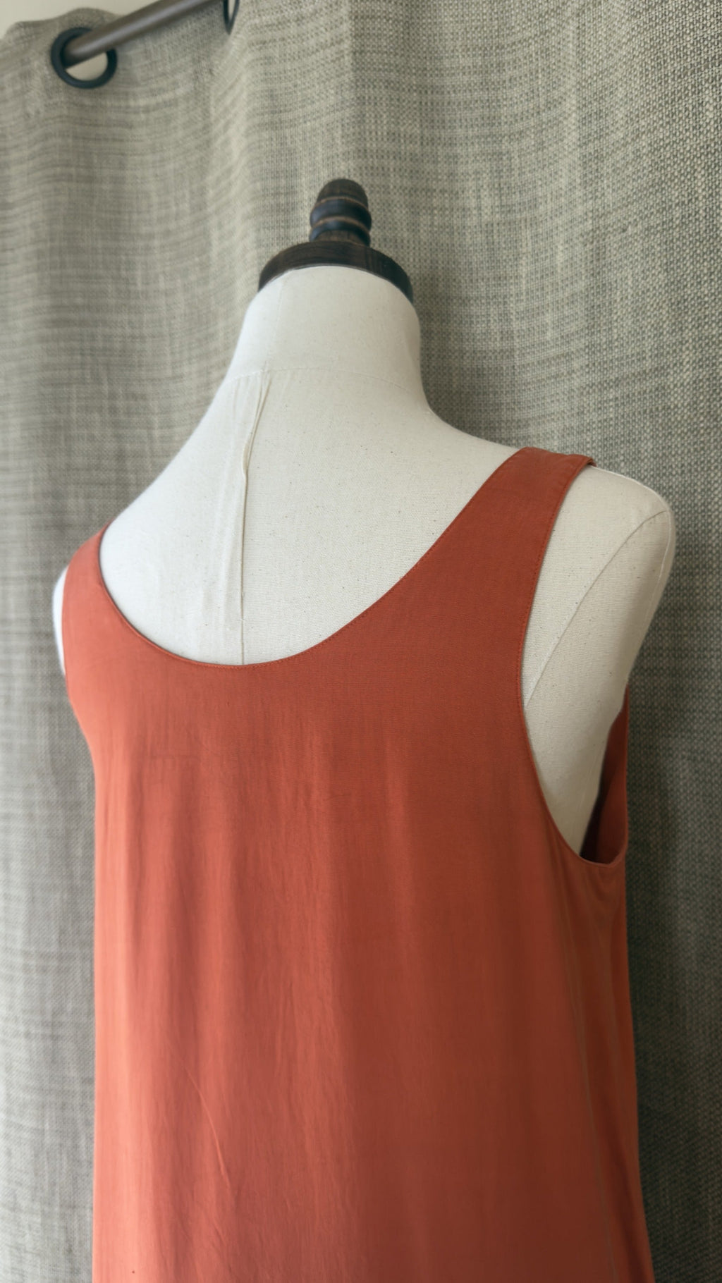 INV-017 Tweeds silk dress detail 4