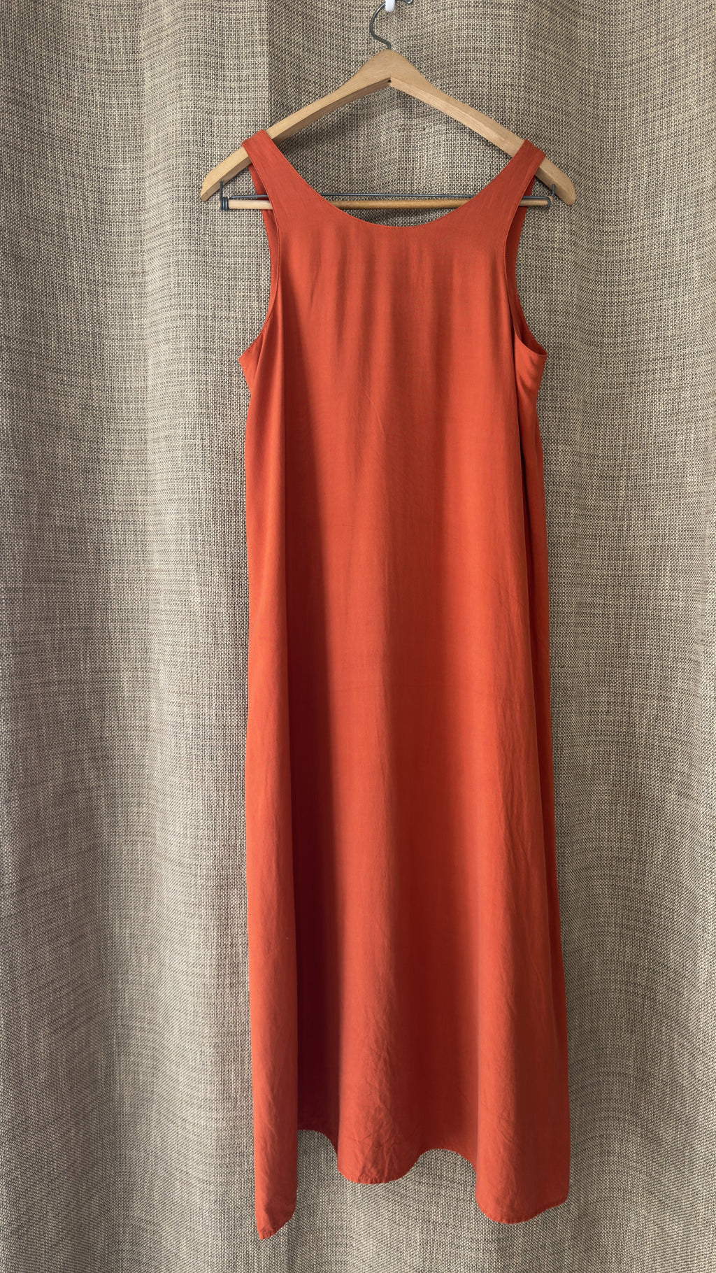 INV-017 Tweeds silk dress hanging back