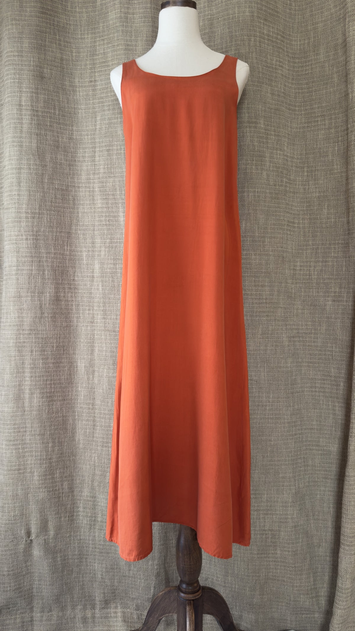 INV-017 Tweeds silk dress mannequin front