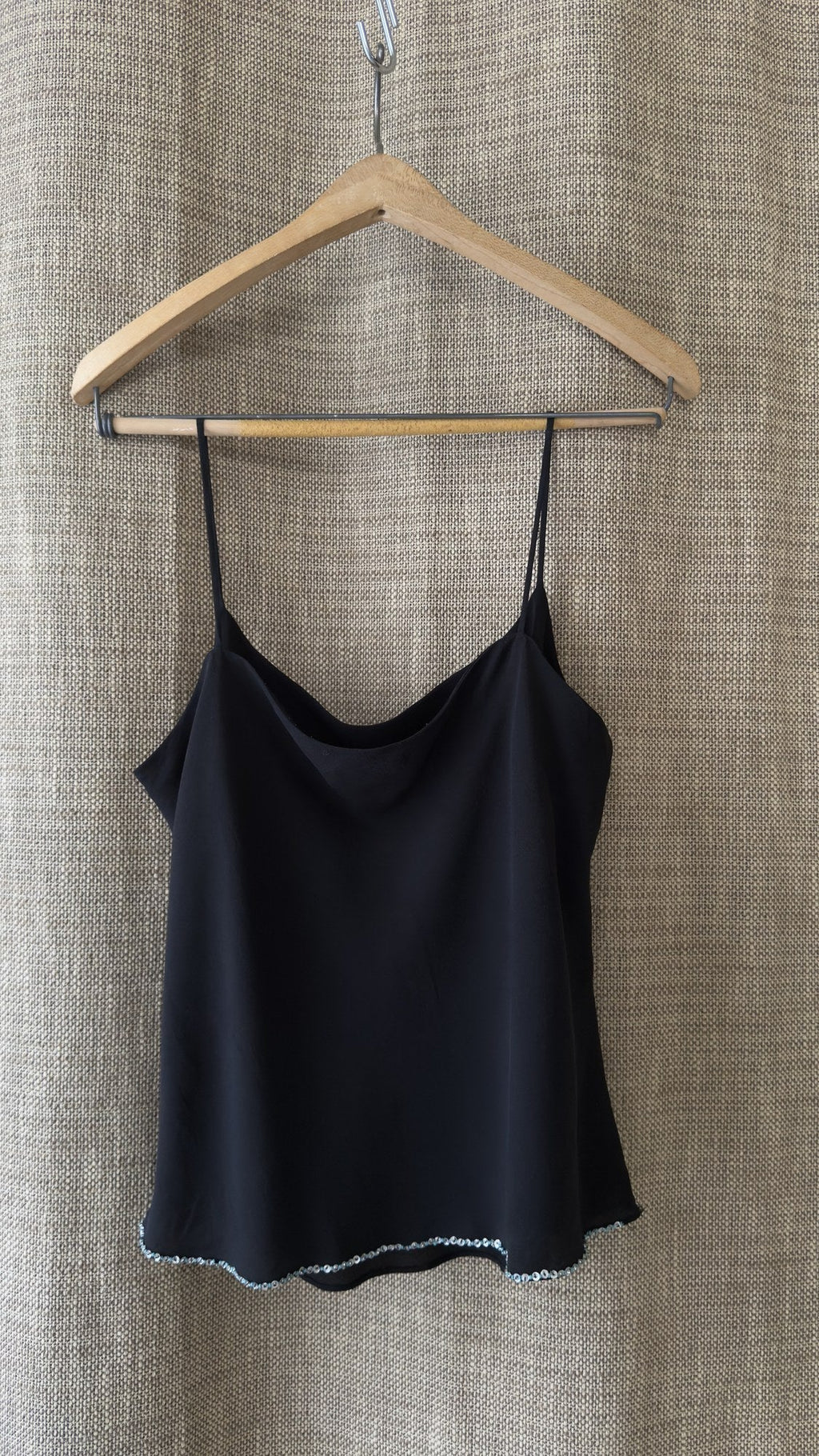 INV-104 Ann Taylor silk top hanging back