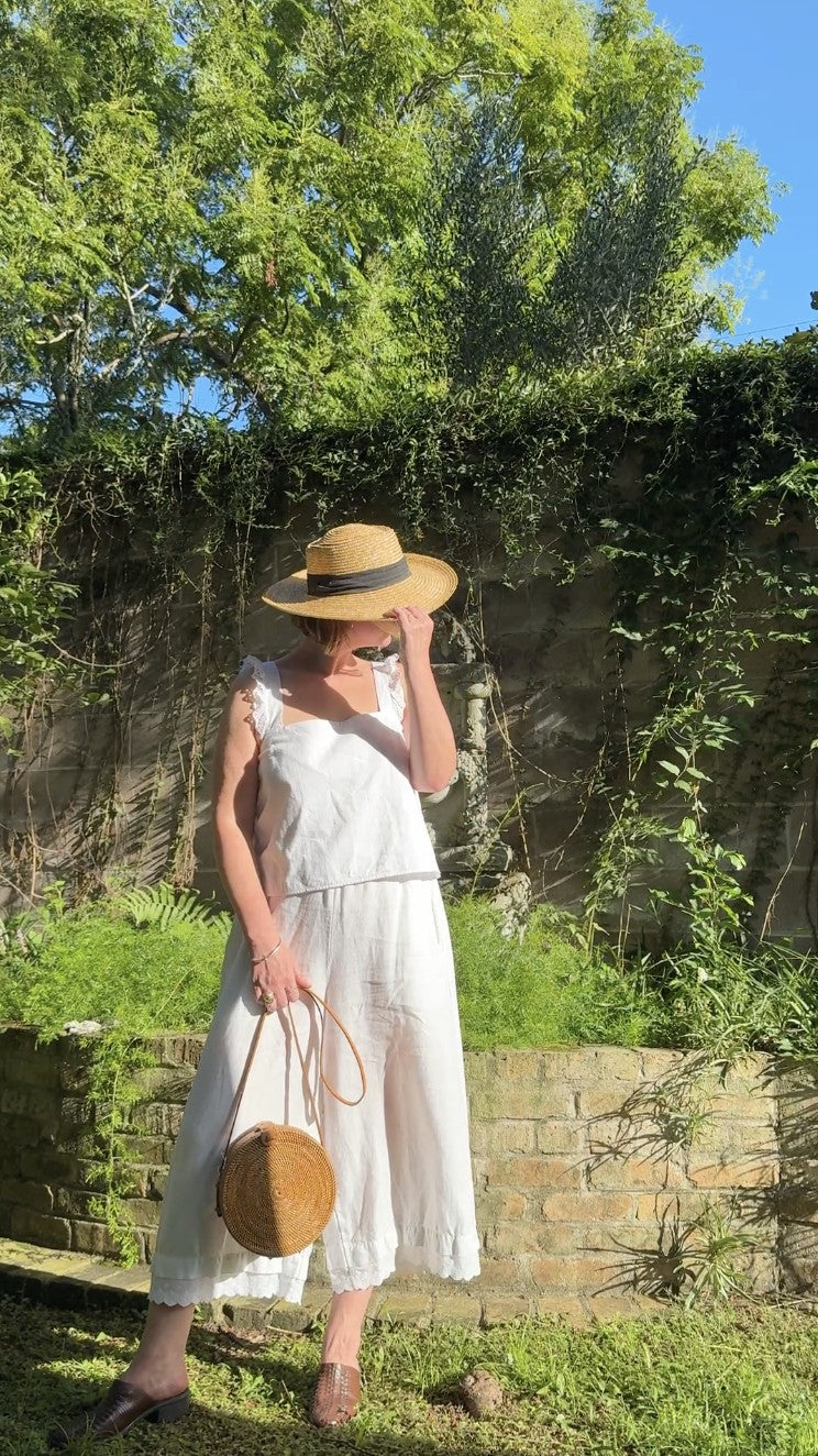INV-256 For Cynthia linen trousers editorial 3